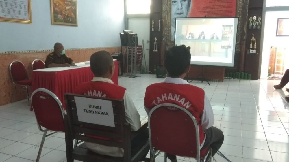Dua Terdakwa Ambruknya SDN Gentong Pasuruan Divonis 3 Tahun Penjara