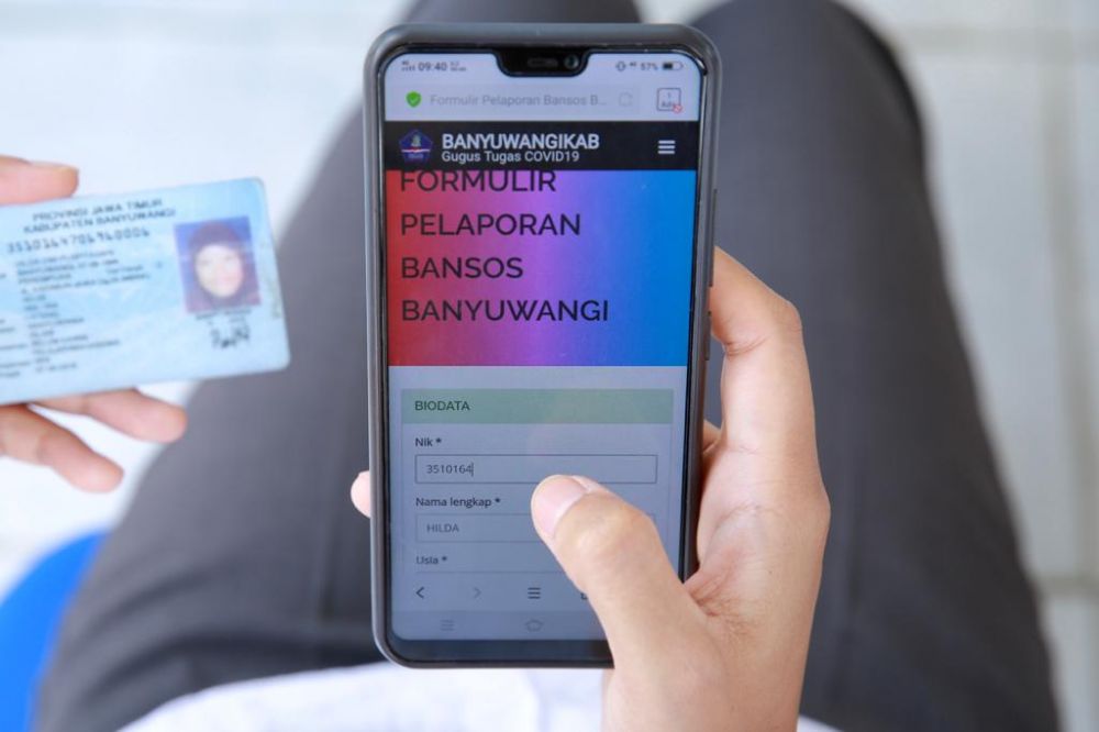 Laporan online warga Banyuwangi untuk mendapat bantuan sosial