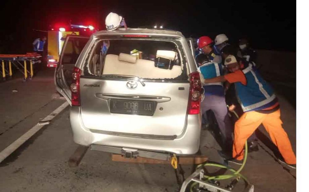 Avanza yang membawa rombongan SMKN 2 Turen kecelakaan di Tol Pandaan-Malang