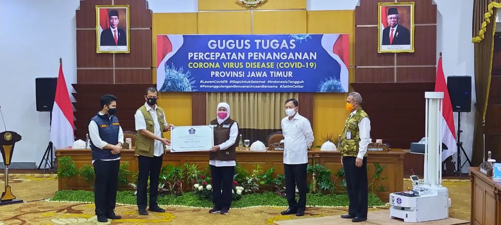 Doni Monardo dan Gubernur Khofifah di Gedung Negara Grahadi