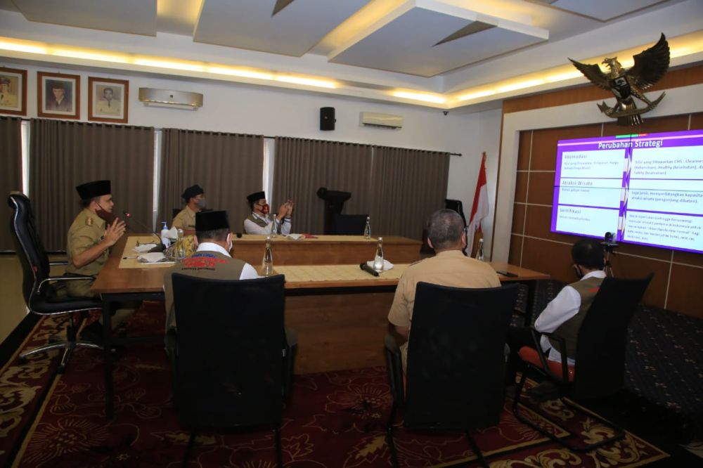 Bupati Anas musyawarah dengan para pelaku wisata di Banyuwangi