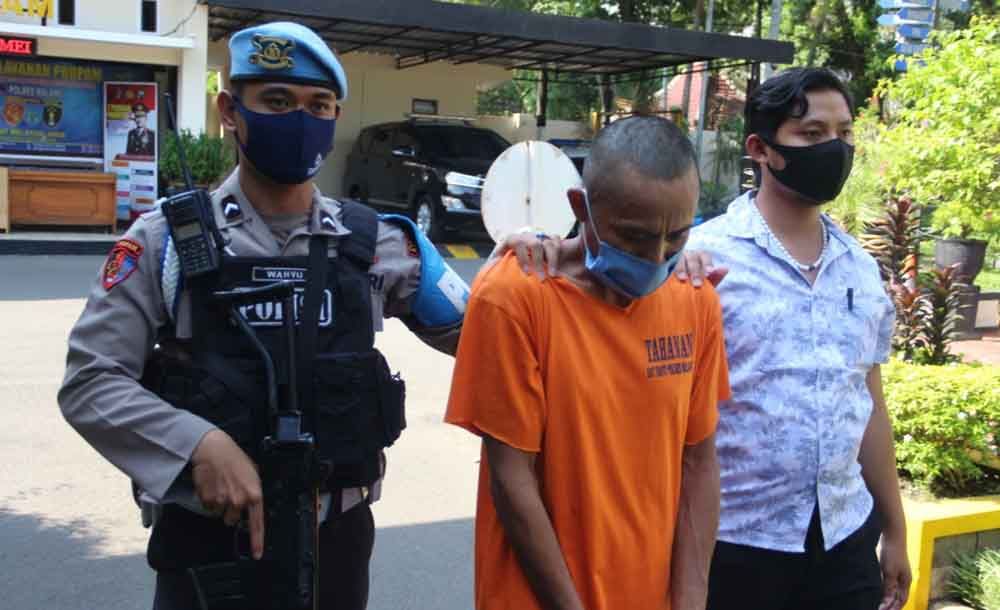 Dukun cabul asal Malang saat diamankan polisi