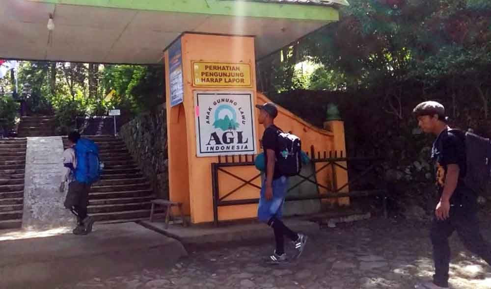 Pembukaan jalur pendakian Gunung Lawu dari Cemoro Sewu