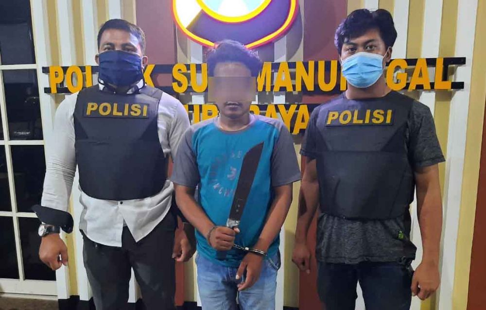 Pelaku membawa parang diamankan Polsek Sukomanunggal