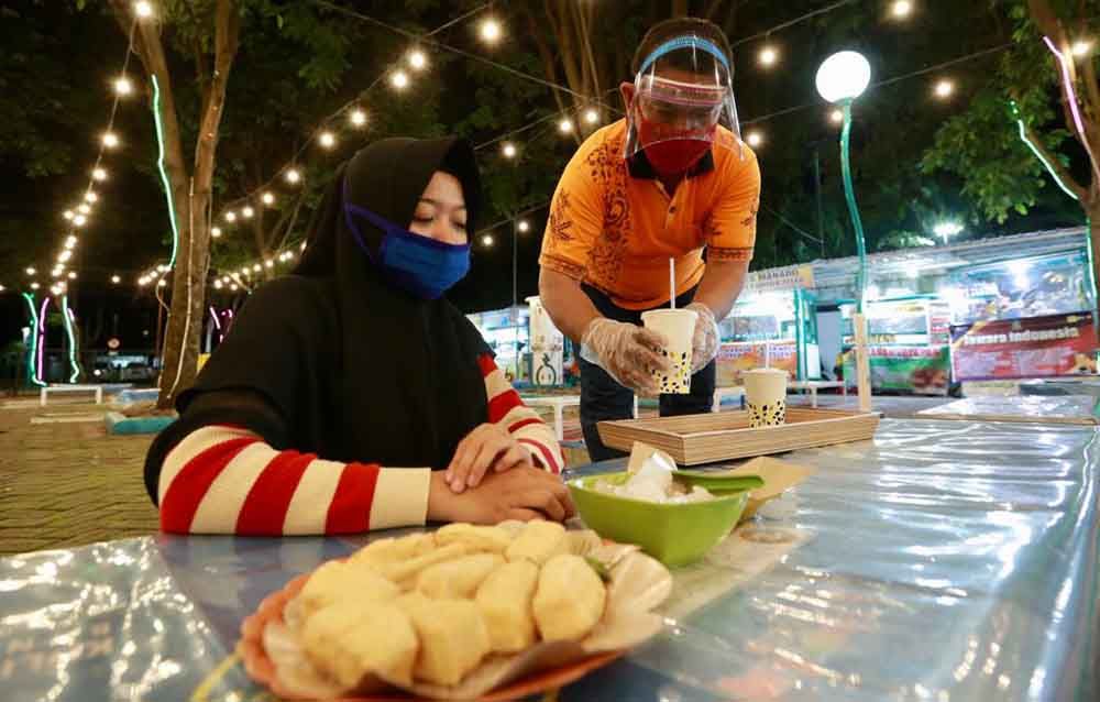 Warung dan PKL di Banyuwangi terapkan protokol kesehatan