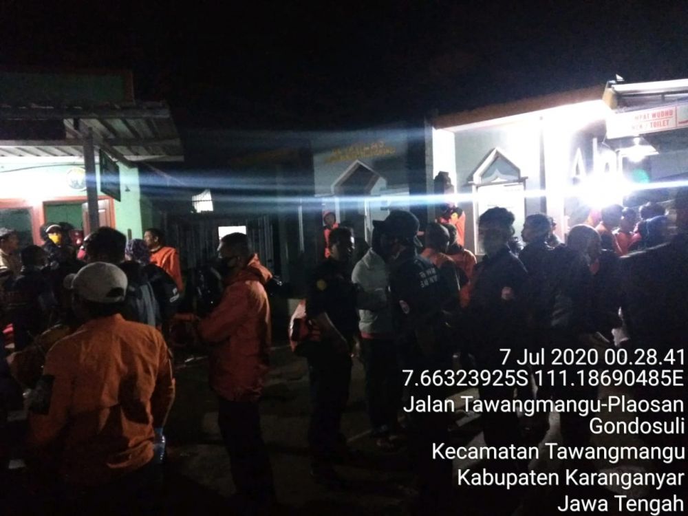 Proses evakuasi korban