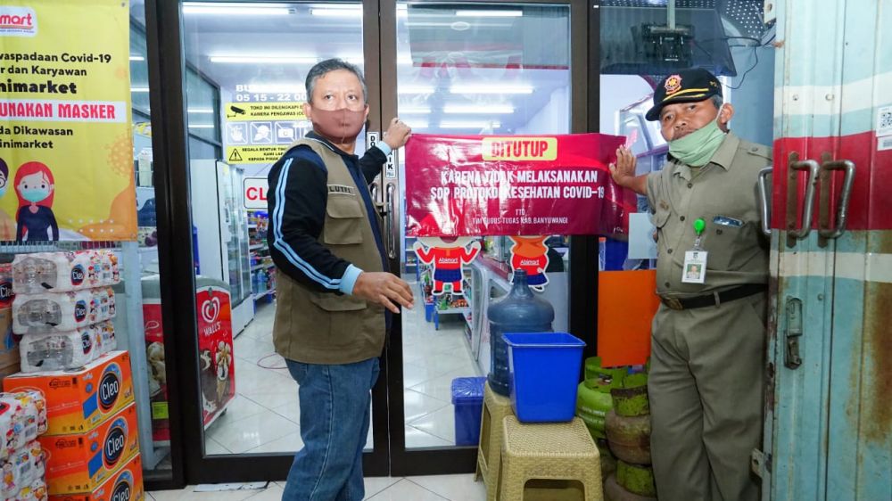 Gugus tugas menutup sementara pelaku usaha di Banyuwangi yang tak terapkan protokol kesehatan