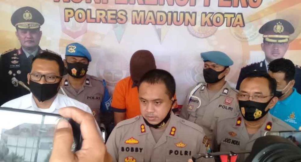 Polisi gadungan yang diamankan Polres Madiun Kota