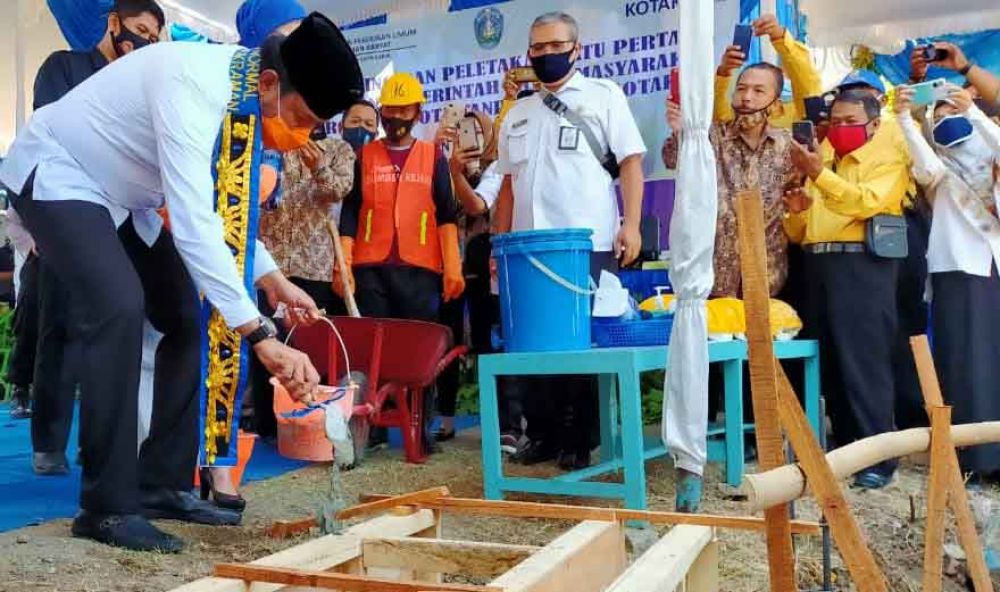 Peletakan batu pertama Program Kotaku di Ponorogo