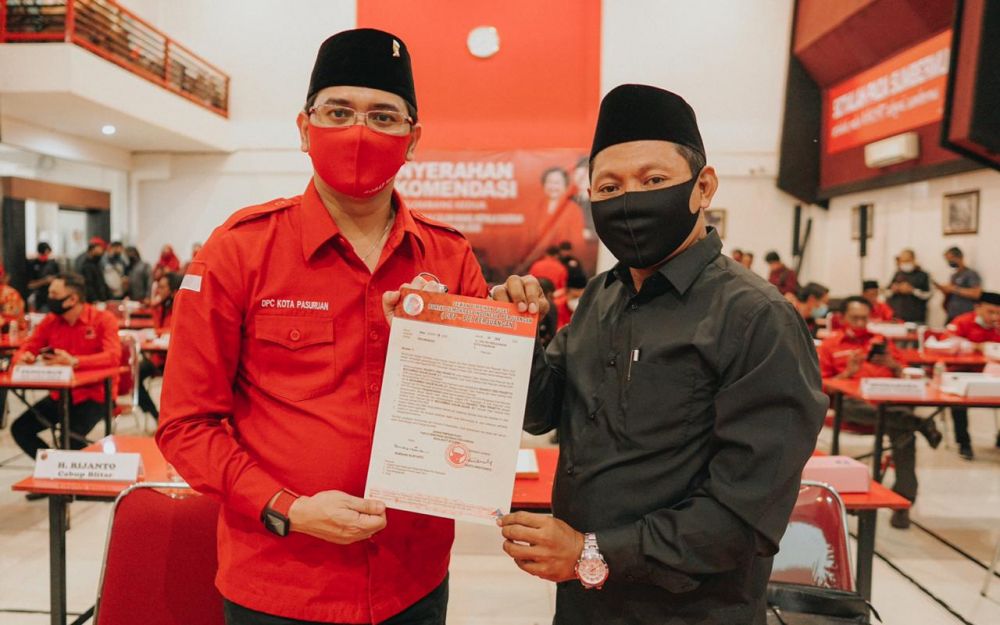 PDIP saat memberikan rekomendasi kepada Raharto Teno Prasetio-Hasjim Asjari di Pilwali Pasuruan 2020