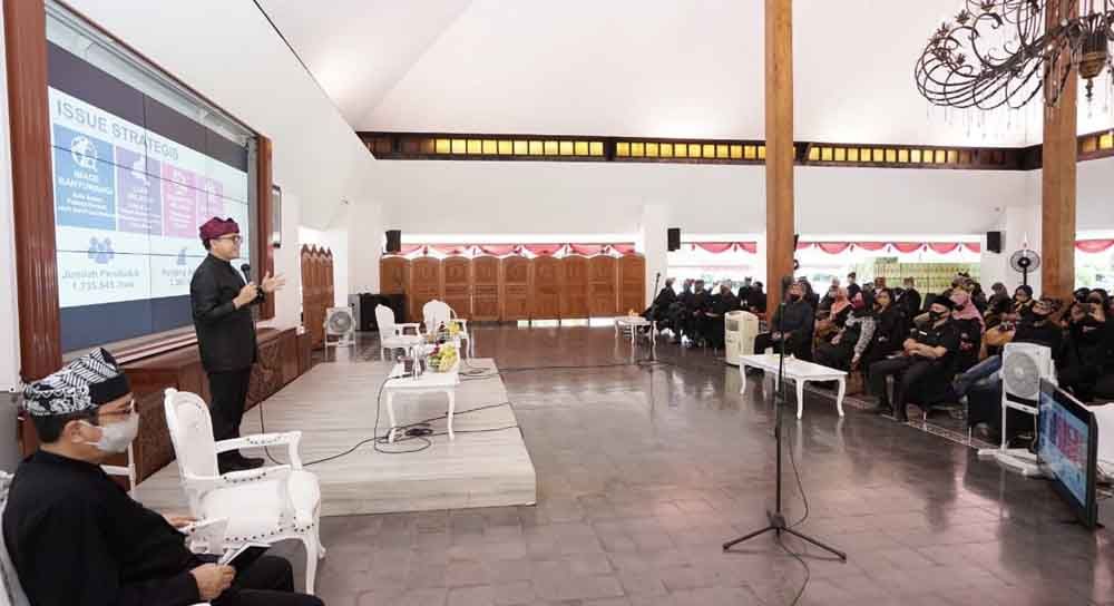 Bupati Anas bertemu dengan para pendamping desa