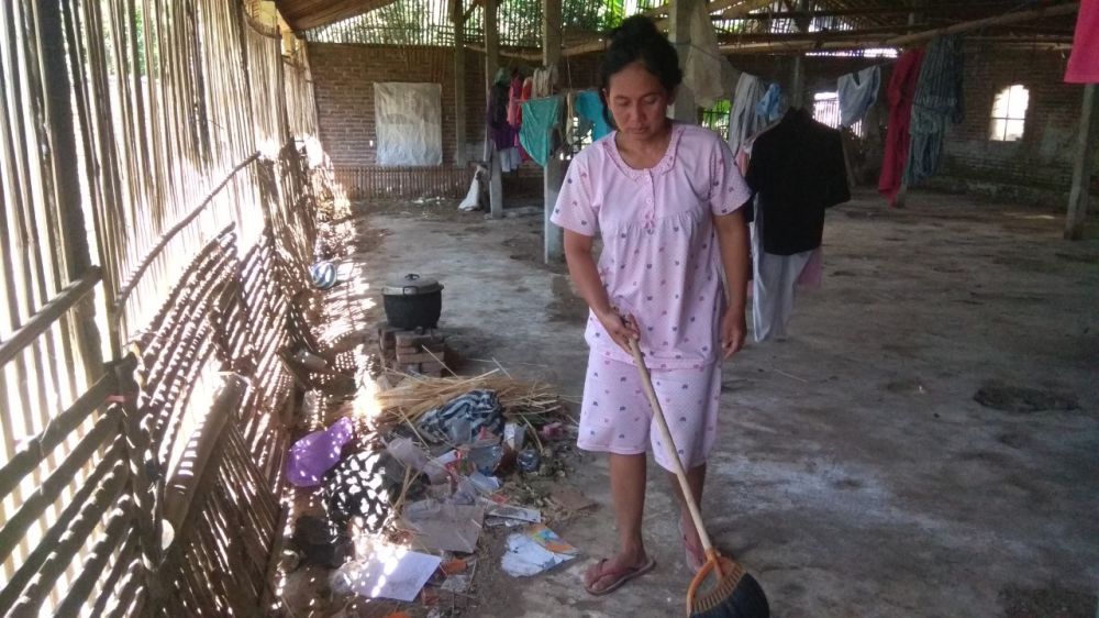 Surati yang tinggal di kandang ayam