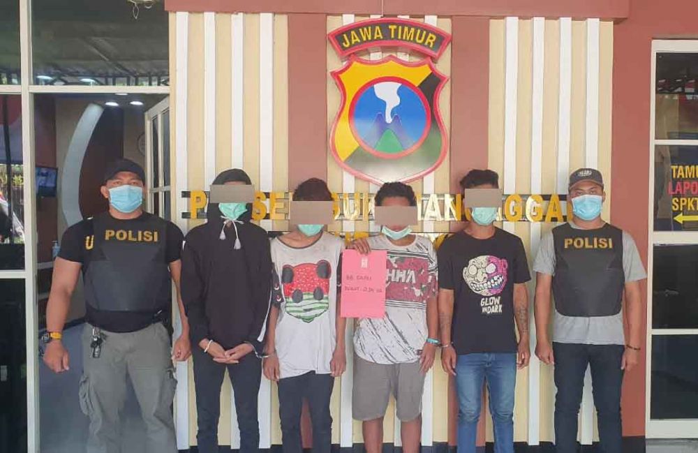 Dua pelajar dan remaja yang hendak pesta sabu