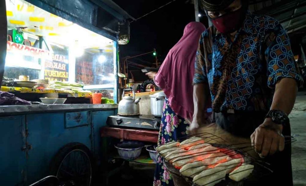Jadah bakar buatan Pak Aman