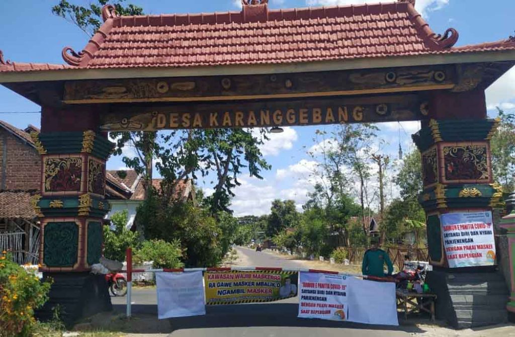 Desa Karanggebang lockdown