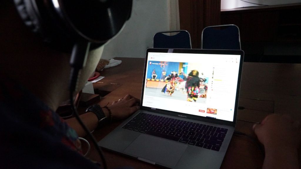 'Banyuwangi Performance Art' secara virtual yang disiarkan secara live di platform media sosial