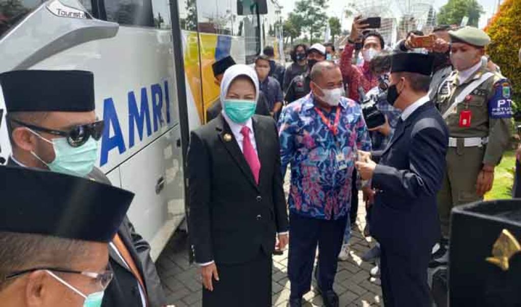 Launching bus Damri dengan Pemkot Batu