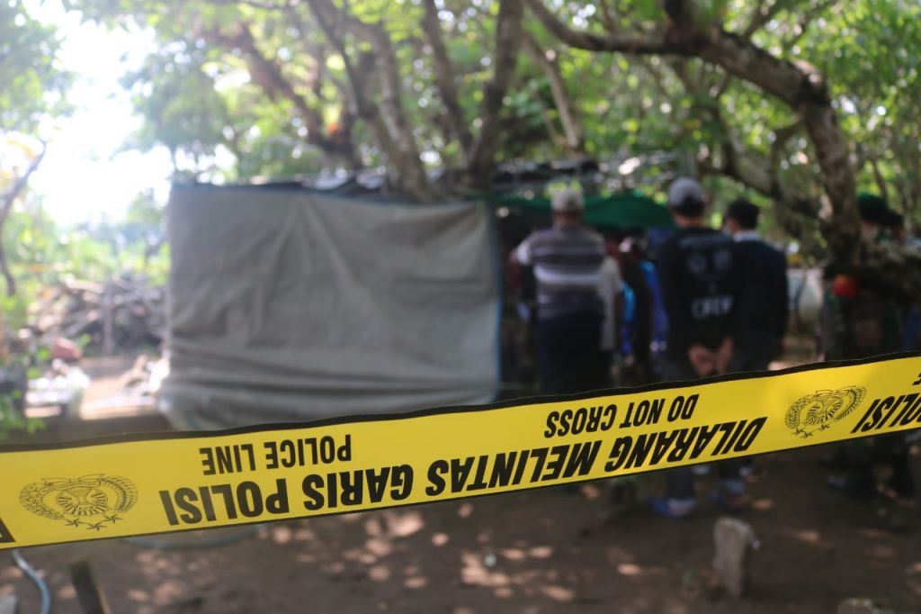 Pembongkaran makam diduga korban pembunuhan di Jombang