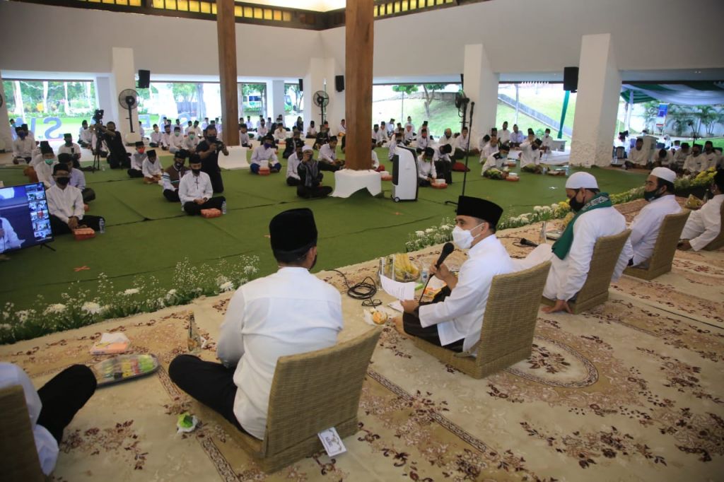 Khataman Alquran serentak se Banyuwangi dalam rangka peringati Hari Santri Nasional 2020