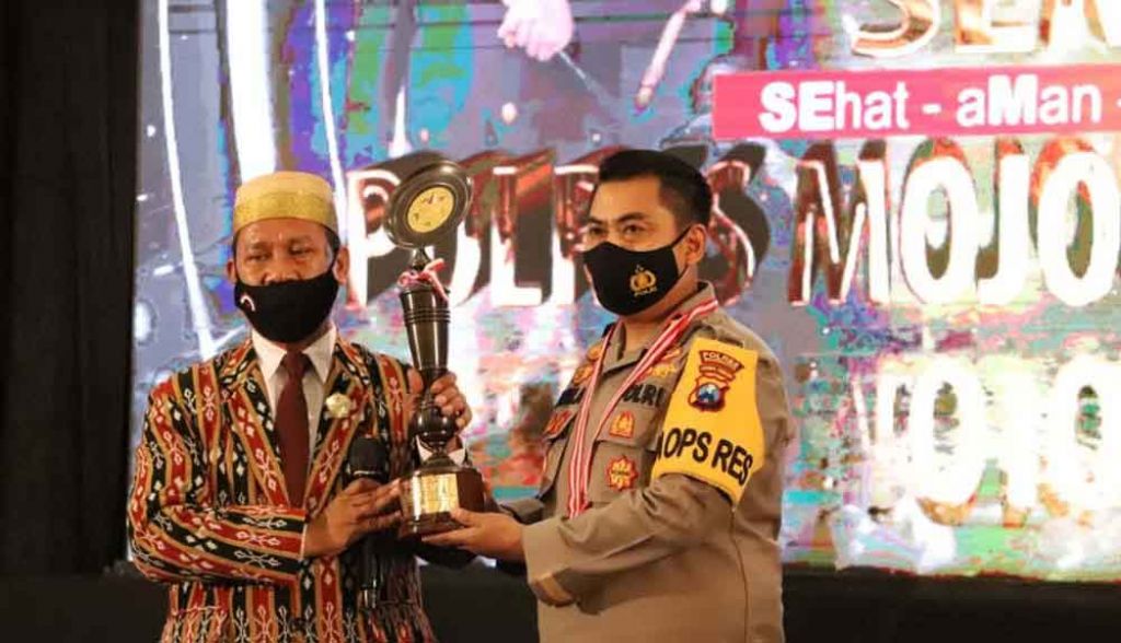 Penghargaan dari Leprid kepada Polres Mojokerto