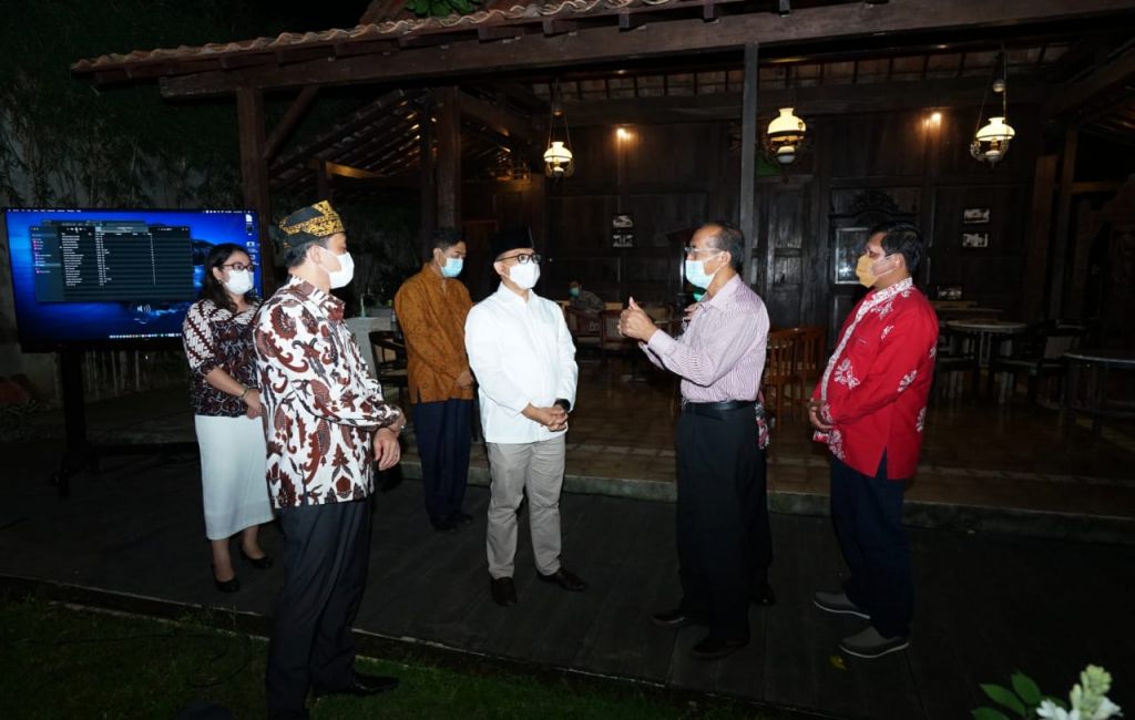 Kunker Banyuwangi, Dirjen Bimas Hindu Tertarik Kembangkan SMA Unggulan