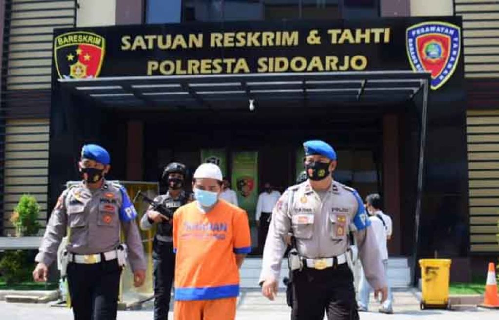 Penghina polisi ditangkap Polresta Sidoarjo