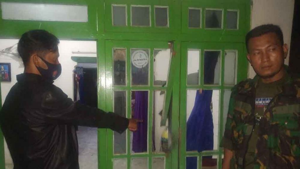 Rumah yang diserang dengan bom ikan atau bondet