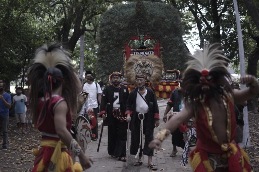 Seniman Reog Obyok Deklarasi Dukung Ipong-Bambang