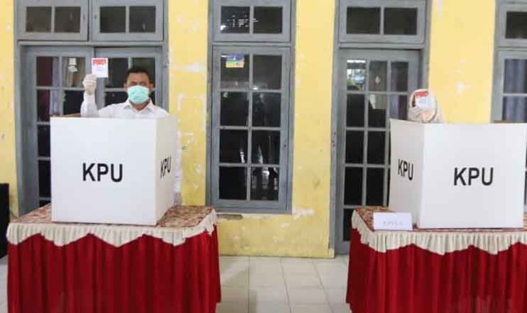 Pilkada Mojokerto 2020, Petahana Pungkasiadi Tumbang di TPS Sendiri