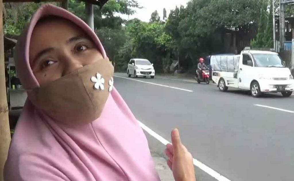 Pedagang buah yang menjadi korban gendam