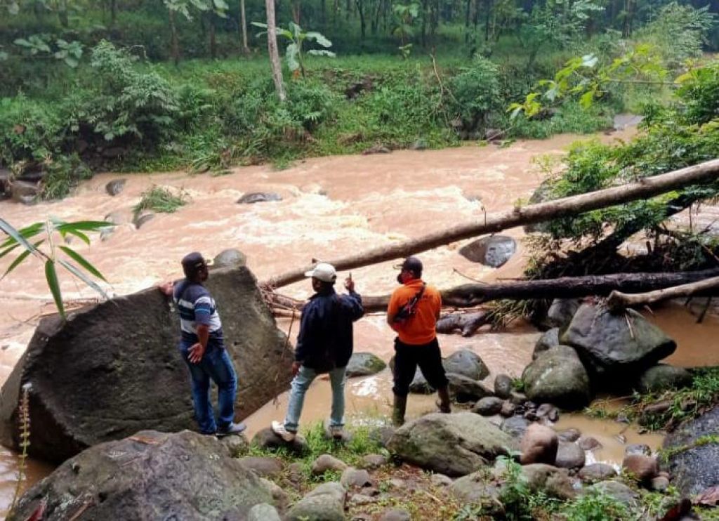 Terseret Arus Sungai di Ngawi, Seorang Pemancing Tewas dan Satu Hilang