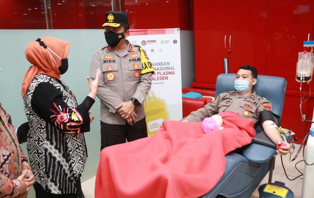 Ratusan Polisi Penyintas Covid-19 di Surabaya Donor Plasma Konvalesen