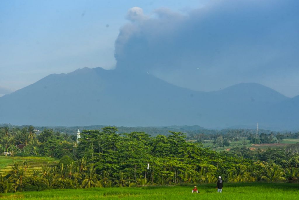 Gunung Raung Erupsi, Stok Pangan Banyuwangi Dipastikan Aman