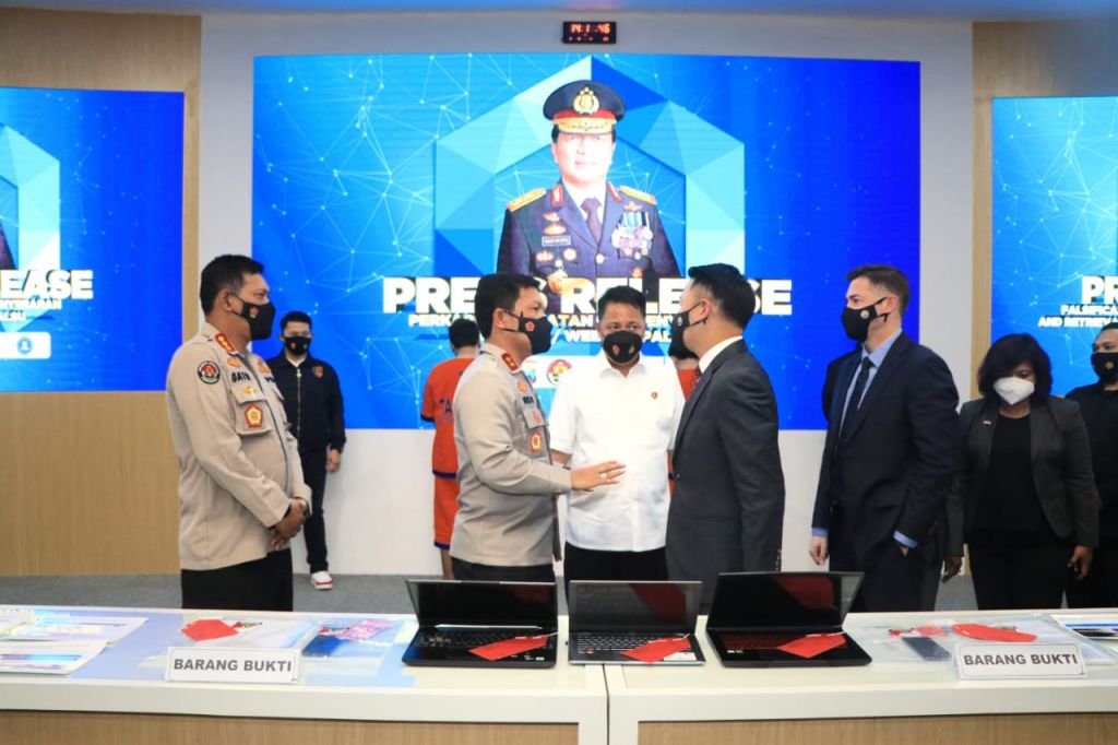 Diduga untuk Cairkan Dana Covid-19, Kasus Pemalsuan Website Dibawa FBI ke AS