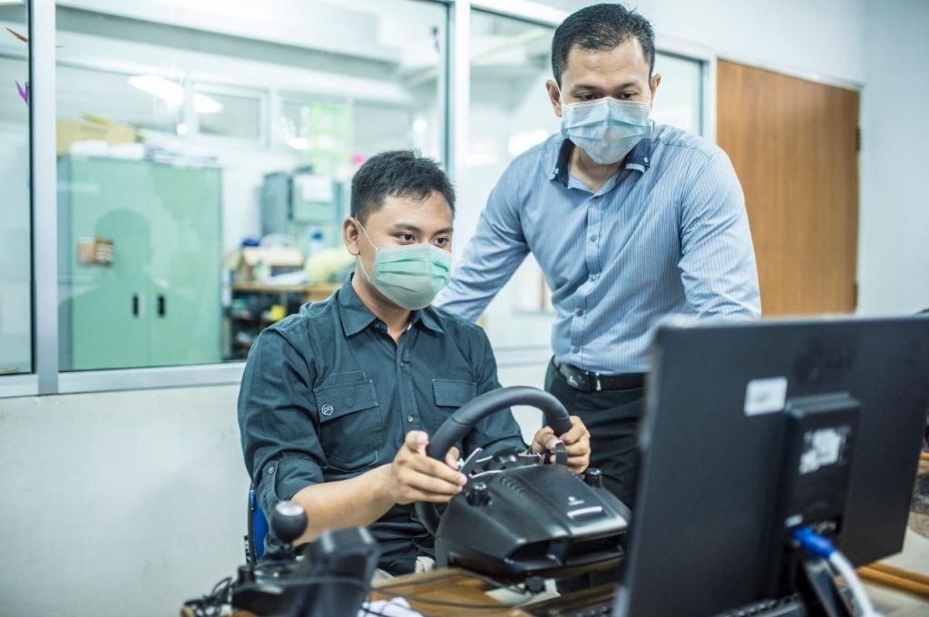 Dua Prodi UK Petra Surabaya terima hibah dari Dirjen Belmawa