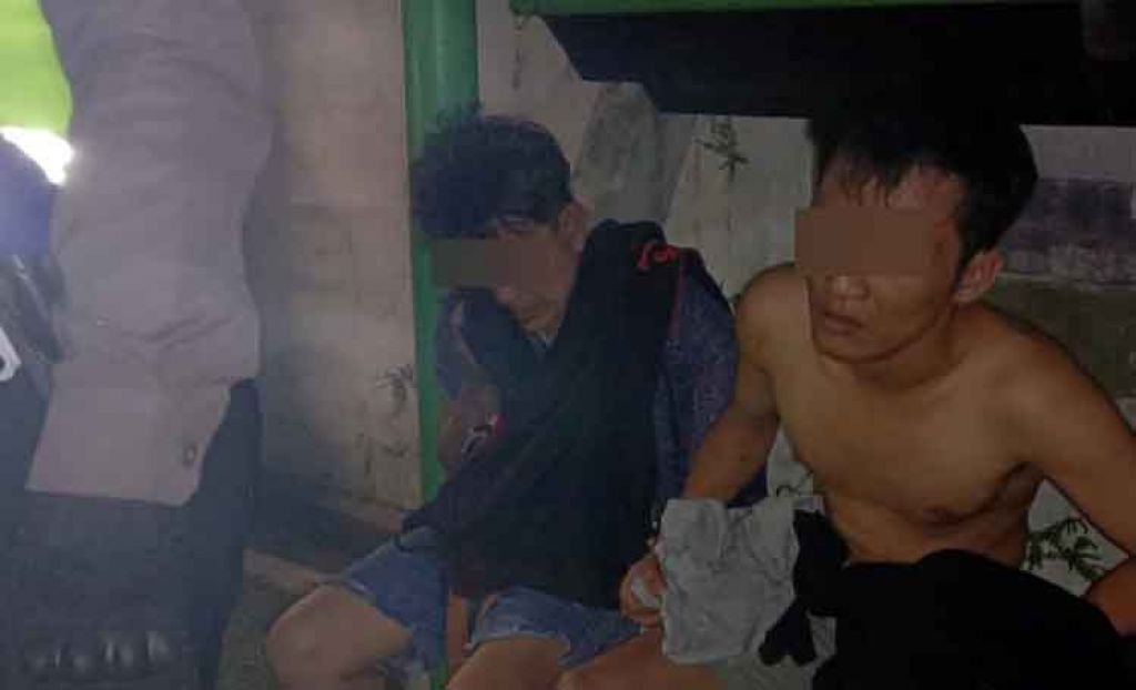 Kedua jambret dihajar massa di Surabaya