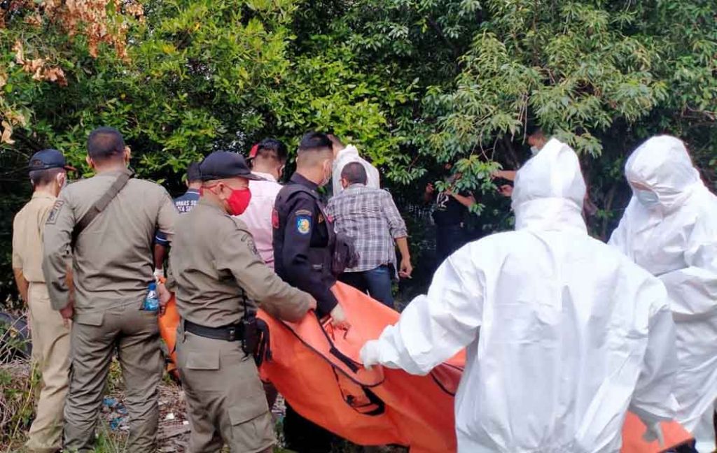 Mayat Pria dengan Tali Terikat di Perut Gegerkan Warga Surabaya