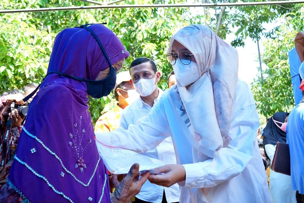 Banyuwangi Hadirkan Layanan Kependudukan dan Ternak Sapi untuk Warga Perkebunan