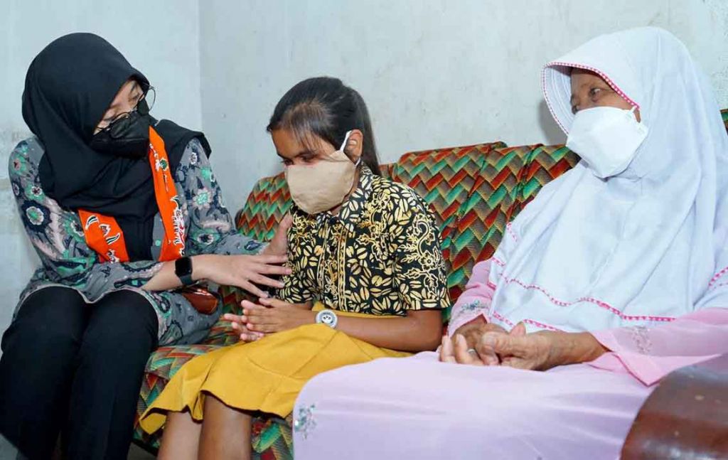 Jemput Anak Banyuwangi Terancam Putus Sekolah, Bupati Ipuk Disambut Tangis Haru