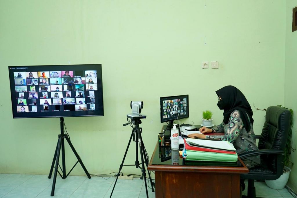 Ngantor di Desa, Bupati Banyuwangi Jemput Bola Pelajar Miskin Jelang PPDB