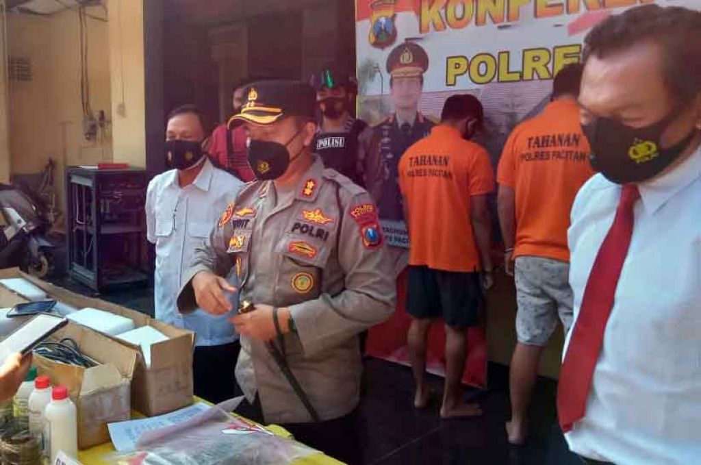Produksi hingga Edarkan Ganja di Pacitan, 4 Pelaku Ditangkap