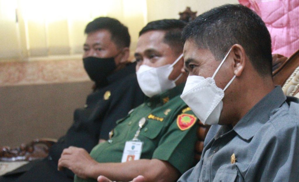 Ketua DPRD Ponorogo, Sunarto temui kesepuluh orang yang wadul