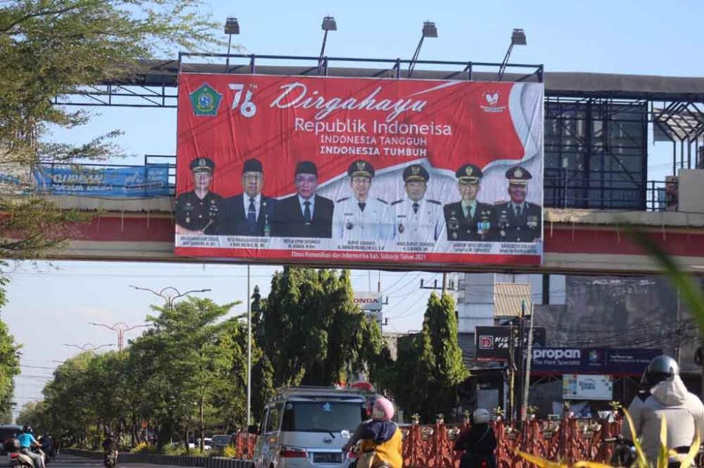 Baliho yang salah tulis di Sidoarjo