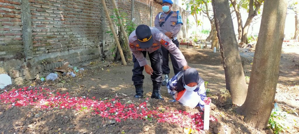 Pilihan Pembaca: Semangati Ayah Lewat Surat hingga Penembakan di Bangkalan