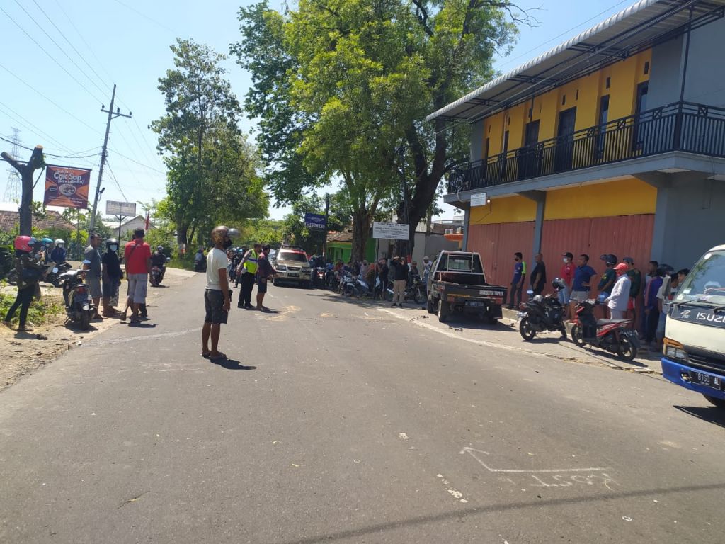 Lokasi terjadinya laka-lantas di Jalan Raya Bangil-Pandaan, Minggu (15/8/2021).