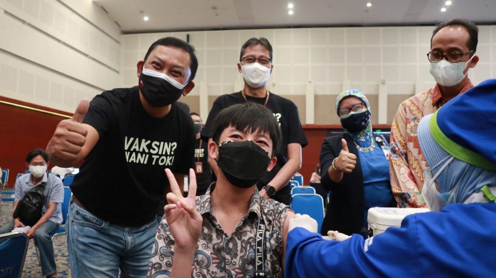 Bank Jatim dan Lembaga Jasa Keuangan Daerah Gelar Vaksinasi Massal Dosis Kedua