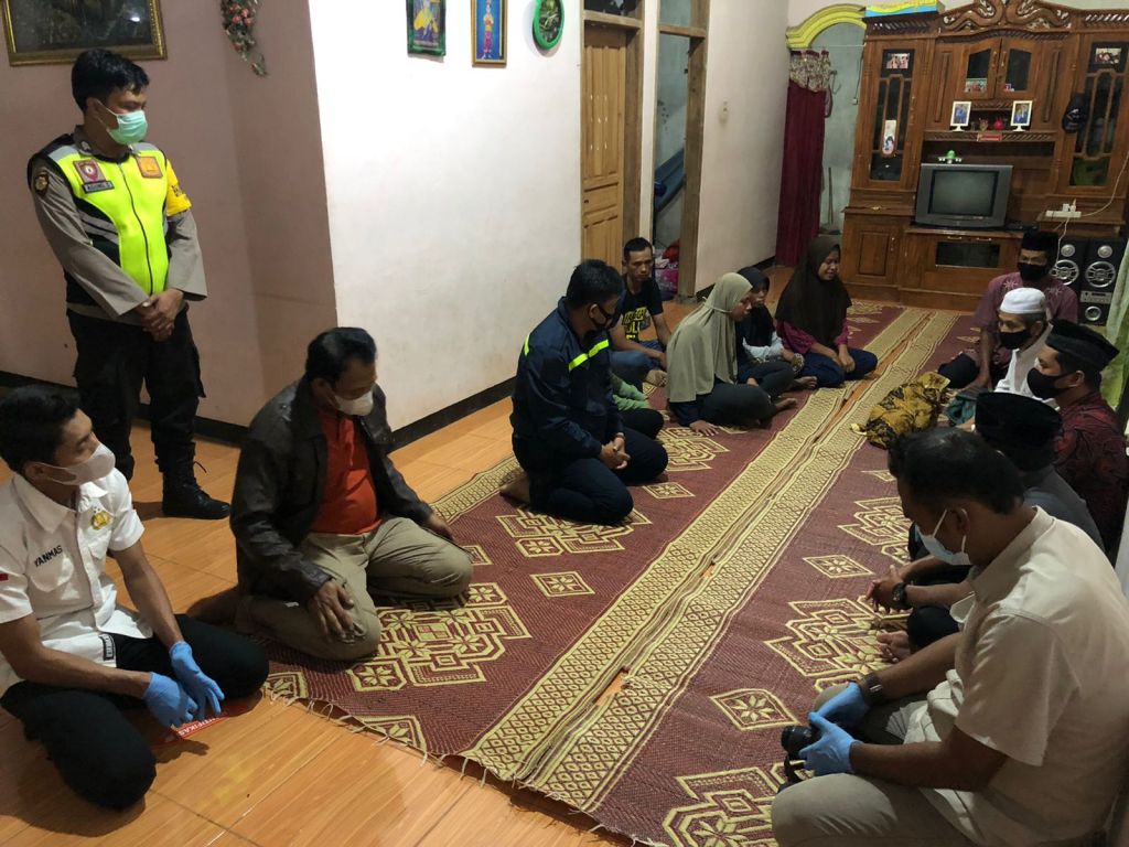 Situasi rumah duka balita meninggal tersengat listrik di Ponorogo.