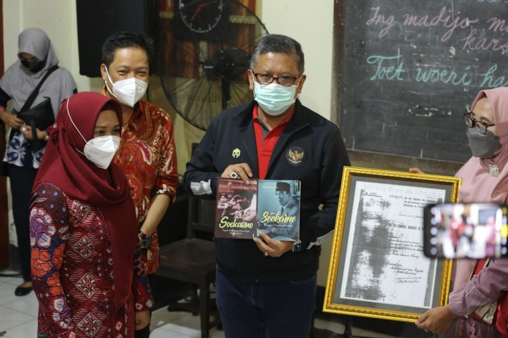 Wali Kota Mojokerto Ika Puspitasari saat terima kunjungan Hasto Kristianto.