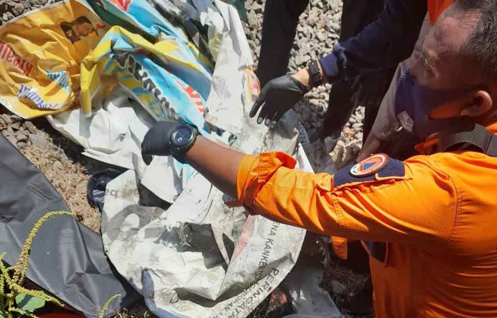 Korban dievakuasi oleh petugas (Foto istimewa)