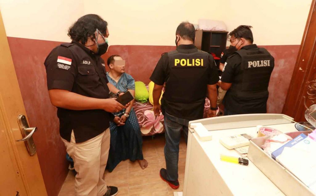 Kampung Jalan Kunti Surabaya Digerebek, Seorang TO Narkoba Diamankan